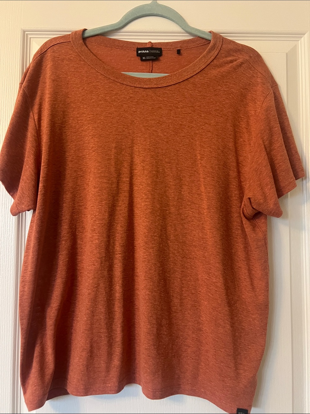 Prana Short Sleeve Hemp blend Crewneck Tee in Rust XL